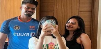 ভারত বিশ্ব টেস্ট চ্যাম্পিয়নশিপের ফাইনালে উঠার দিকেও নজর রাখছে। এর আগে শ্রেয়সের আইয়ারের (Shreyas Iyer) একটি ছবি বেশ ভাইরাল হচ্ছে।