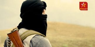 তেলেঙ্গানার হায়দরাবাদ থেকে পলাতক জঙ্গি মহম্মদ ফারহাতুল্লাহ ঘোরি জইশ-ই-মহম্মদ এবং লস্কর-ই-তৈয়বার সাথে জড়িত বলে অভিযোগ রয়েছে।