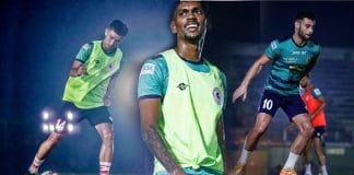 ATK Mohun Bagan Footballers Board Bus in Poor Visibility