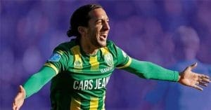 Abdenasser El Khayati, Dutch footballer, in action on the field.