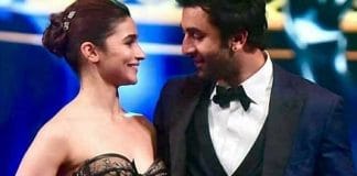 Alia Bhatt and Ranveer Kapoor's family in their new apartment