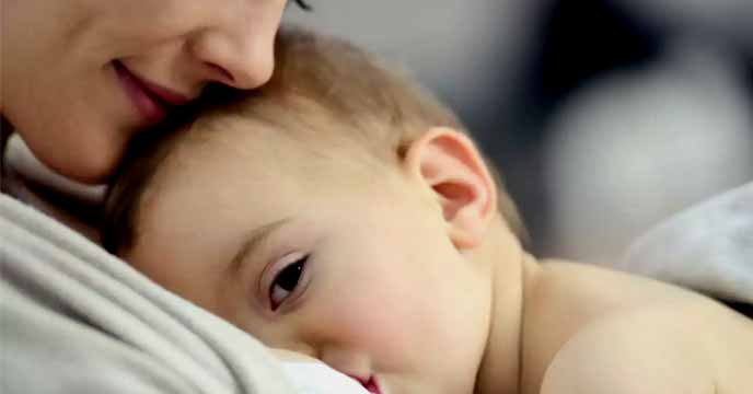 The Benefits of Mother's Milk for Your Child's Health