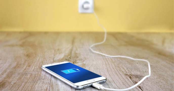 Hazards of Fast Charging: Phone Safety Compromised