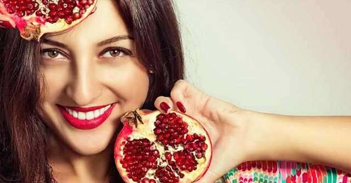 Pomegranate juice remedy for dry skin
