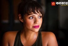 Woman experiencing night sweats