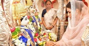 Kriti Sanon Visits Ram-Sita Temple on Navami Day