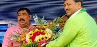 TMC leaders Jiban Krishna Saha and Anubrata Mondal in a political rally