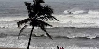 Stay informed about Cyclone Mocha's impact on Bangladesh, particularly the Chittagong and Cox's Bazar areas. Get the latest updates on the cyclone's trajectory, precautionary measures, and relief efforts