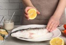 Cut Fish with Ease Using Lemon Juice