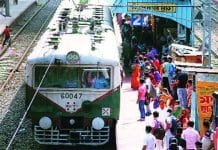 Local Train Cancelled: এই সপ্তাহে বাতিল হবে একাধিক লোকাল ট্রেন, পড়ুন বিস্তারিত Multiple Local Trains in Kolkata to be Cancelled This Week: Get the Details