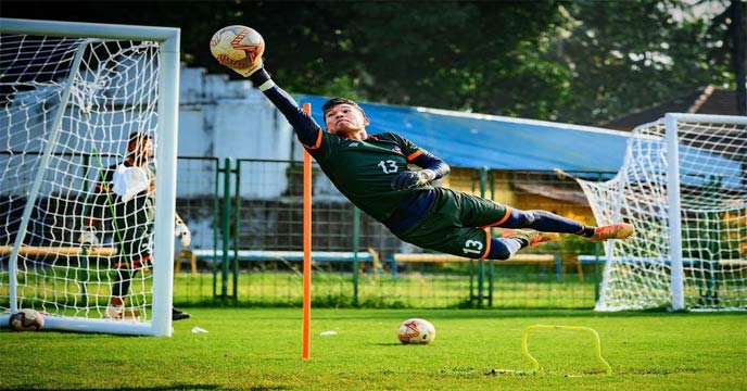 East Bengal Shows Interest in Mumbai City's Young Goalkeeper Mohammad Nawaz