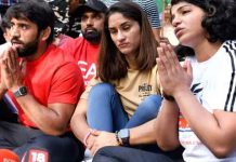 Farmers' Leaders Extend Support to Wrestlers' Strike Amid Police Reinforcement in Chanting Protests