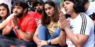 Farmers' Leaders Extend Support to Wrestlers' Strike Amid Police Reinforcement in Chanting Protests