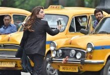 Chiranjeevi : কলকাতার রাজপথে ট্যাক্সি চালাচ্ছেন দক্ষিণের সুপারস্টার চিরঞ্জীবী Chiranjeevi shoots for movie in Kolkata Victoria