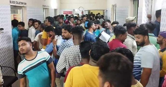 People queue up in Balasore to donate blood