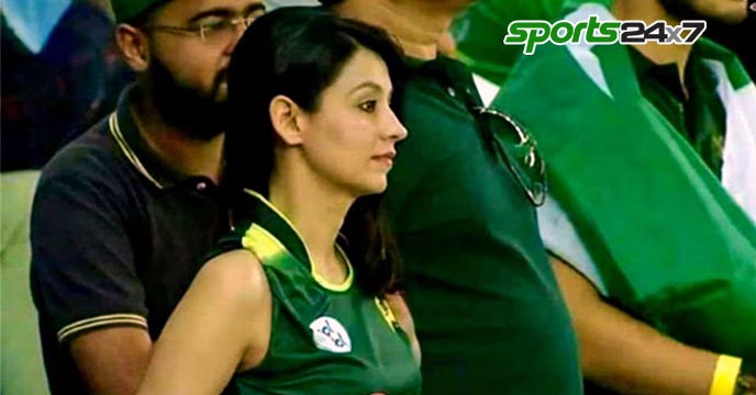 Pakistan Cricket girl