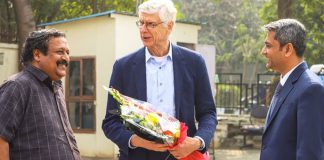 Arsene Wenger, World Football Association's Development Chief, Arrives in India