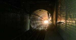 Dead body found in kolkata metro railway tunnel
