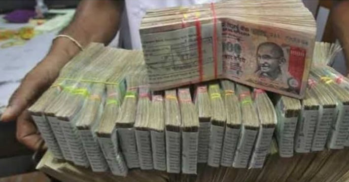 Cash seized Kolkata
