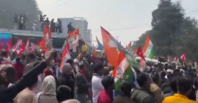 Congress workers clash with Guwahati police