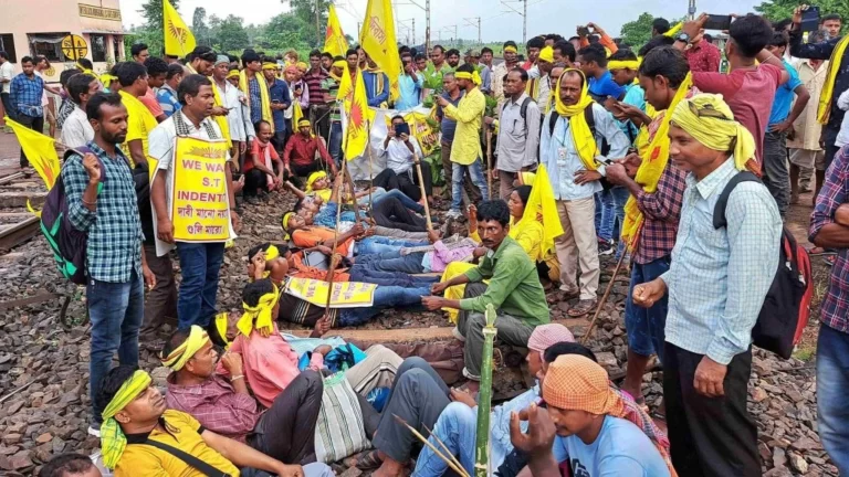 lok sabha election : দাবি পূরণের জন্য ভোটের ময়দানে নামছে কুড়মি সমাজ lok sabha election : দাবি পূরণের জন্য ভোটের ময়দানে নামছে কুড়মি সমাজ
