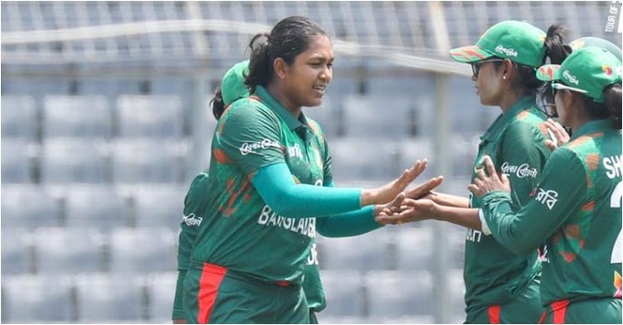 Fariha Trisna took career second t20 hattrick