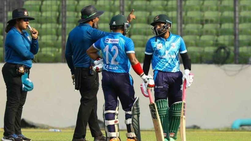 Reluctance in Dhaka Premier League Over Women Umpires
