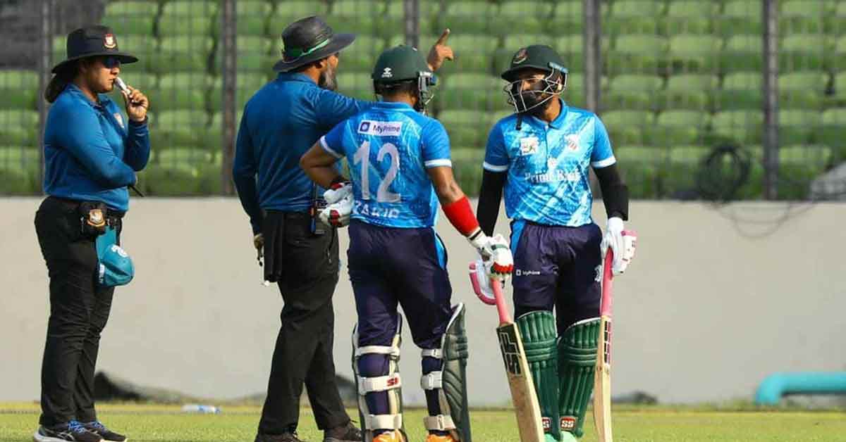 Reluctance in Dhaka Premier League Over Women Umpires
