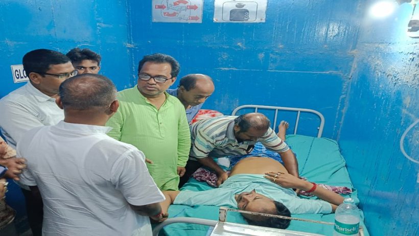 tmc workers beaten up in bhupatinagar of east medinipur