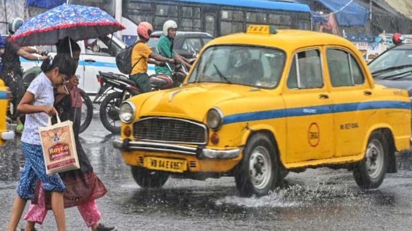 monsoon 1 বাংলায় ঢুকে পড়ল বর্ষা, রোদ ঢেকে মেঘ জমা শুধু সময়ের অপেক্ষা