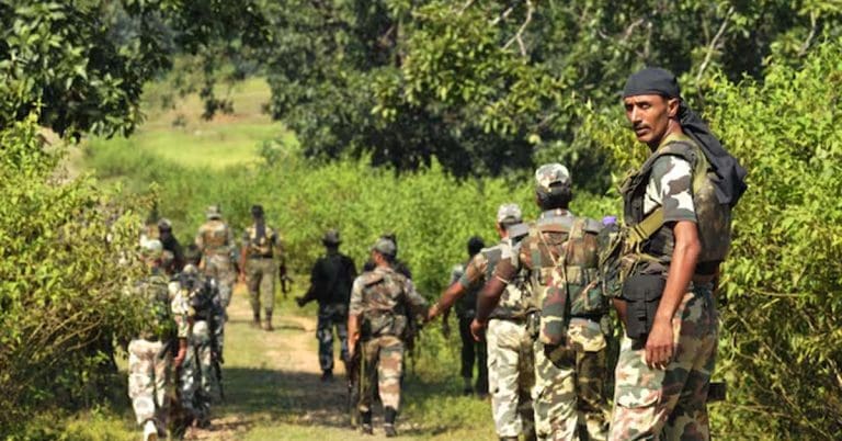 জঙ্গলে তীব্র গুলির লড়াই, এনকাউন্টারে নিকেশ ২ মাওবাদী