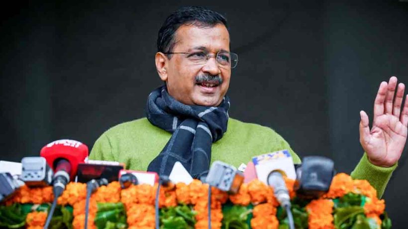 AAP supremo Arvind Kejriwal announces monthly wadges for women of Delhi before election