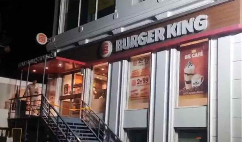 Burger King in Rajouri Garden night