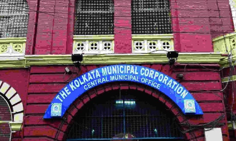 Senior Kolkata Municipal Officer Arrested in Corruption Scandal