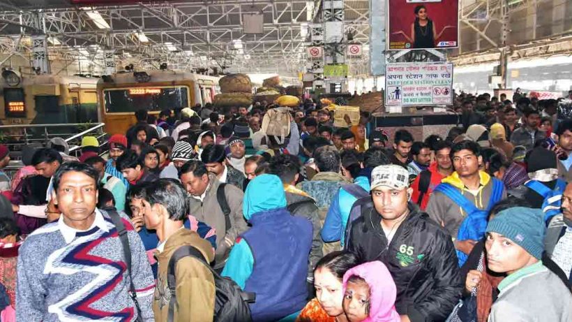 Kolkata Local Train Services at Sealdah Main Line Night