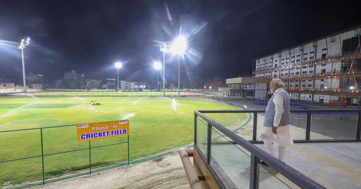 PM Narendra Modi's Late-Night Surprise Inspection of Sigra Stadium