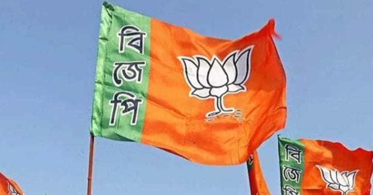 ব্যালটে গণনা হতেই এগিয়ে গেল BJP, পিছিয়ে মমতার তৃণমূল