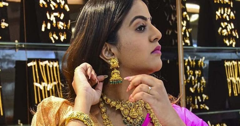 Kolkata Gold Market: Prices Fall Below 1.3 Lakh Rs – Latest Gold and Silver Rates Revealed