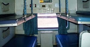 Kerala man dies after train berth falls on him Railways says no defect in seat, ট্রেনে লোয়ার বার্থে ঘুমন্ত যাত্রীর উপর আপার বার্থ ভেঙে ভয়ঙ্কর পরিণতি, কী সাফাই রেলের?
