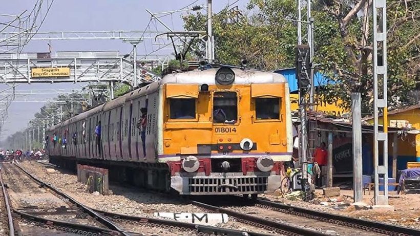 Bangaon and Hasnabad sections of Sealdah Division are running normal local train services on Saturday and Sunday, শনিবার এবং রবিবার বনগাঁ ও হাসনাবাদ শাখায় লোকাল ট্রেনের সময়সূচিতে কোনও পরিবর্তন হচ্ছে না