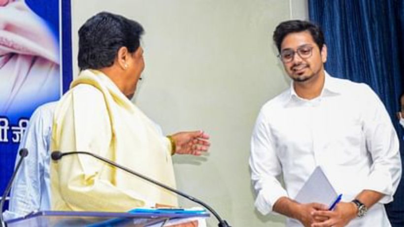 দূরত্ব মিটল পিসি-ভাইপোর মধ্যে! তালিকা দিয়ে চমকে দিল দল