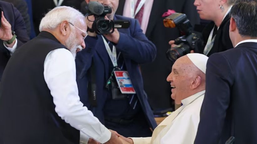 Congresss apology to Christians over now deleted post mocking PM-Pope meeting, পোপ-মোদী ছবি নিয়ে বক্রোক্তি! শেষপর্যন্ত ক্ষমা চেয়ে নিল কংগ্রেস