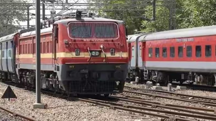 which coach and seats are safest in Indian Railways train, রেল সফরে আতঙ্ক? জানুন ট্রেনের কোন কামরা ও আসনে ঝুঁকি কম