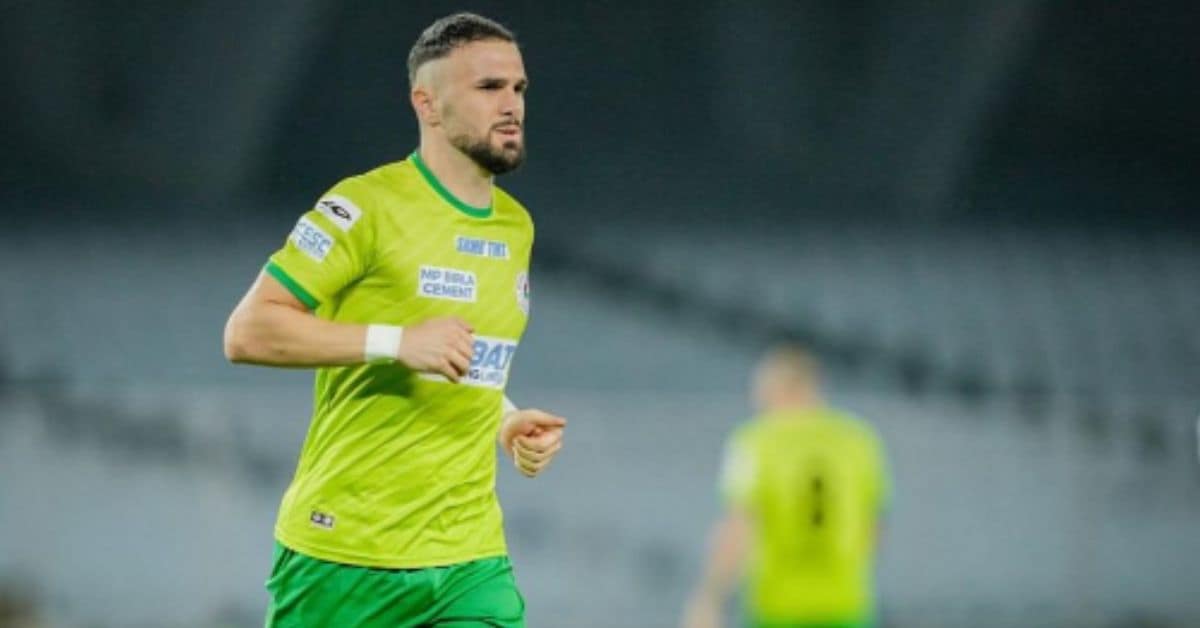 armando sadiku training with mohun bagan sg jersy