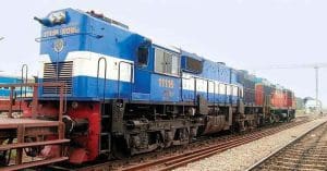engine detached from running dibrugarh howrah kamrup express train in assam