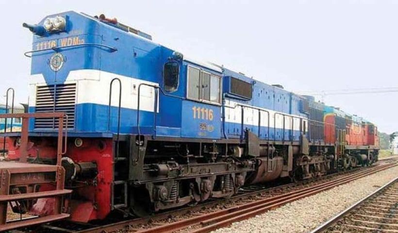 engine detached from running dibrugarh howrah kamrup express train in assam