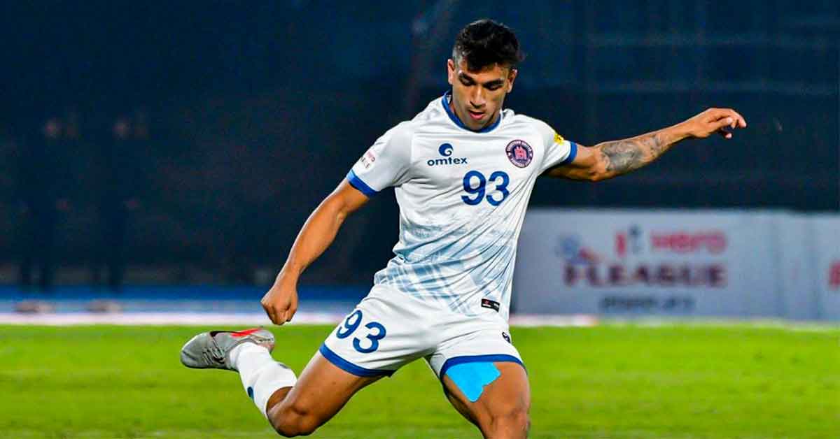 Indian defender Hardik Bhatt