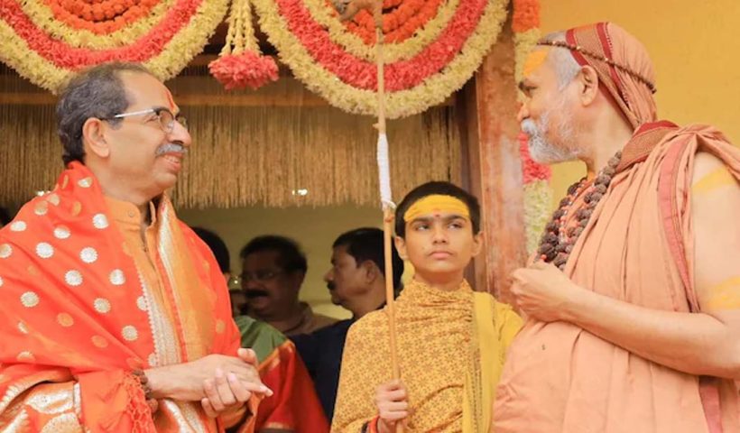 Uddhav Thackeray betrayed want to see him as Chief Minister says Shankaracharya Swami Avimukteshwarananda Shankaracharya Jyotirmath , 'উদ্ধবের সঙ্গে যাঁরা প্রতারণা করলেন তাঁরা হিন্দু নন', গেরুয়া শিবিরের চিন্তা বাড়িয়ে বললেন শঙ্করাচার্য