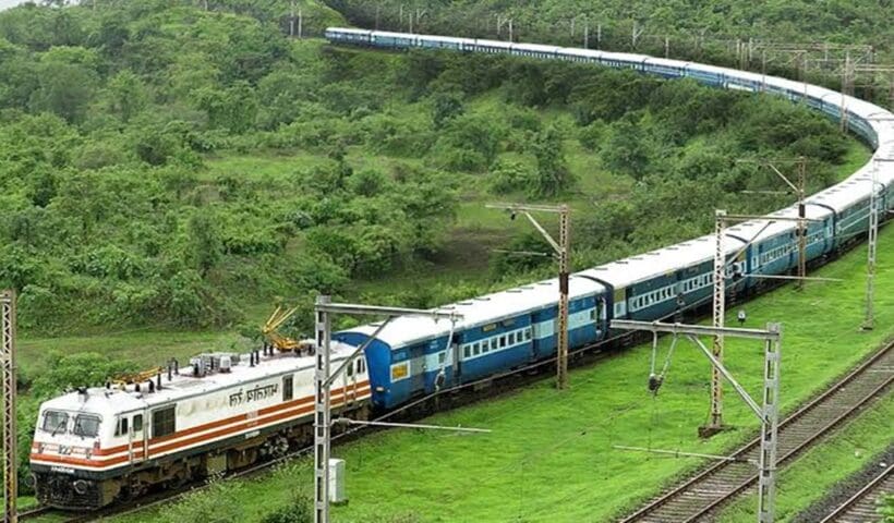 What is the mileage of Indian Railways trains, লোকাল হোক বা দূরপাল্লা- ট্রেনে তো চড়েন, জানেন ট্রেনের মাইলেজ কত?