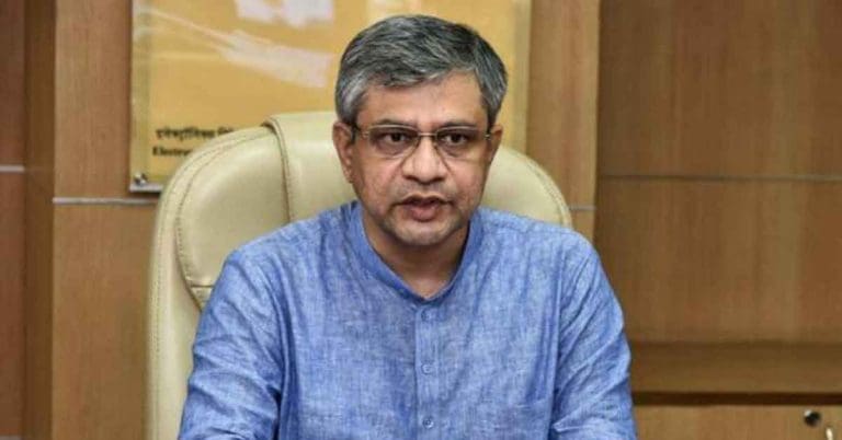 রাজ্যের জমি অধিগ্রহণে অনীহা, বাংলায় রেল প্রকল্পে ঢিলেমির কারণ: রেলমন্ত্রী
